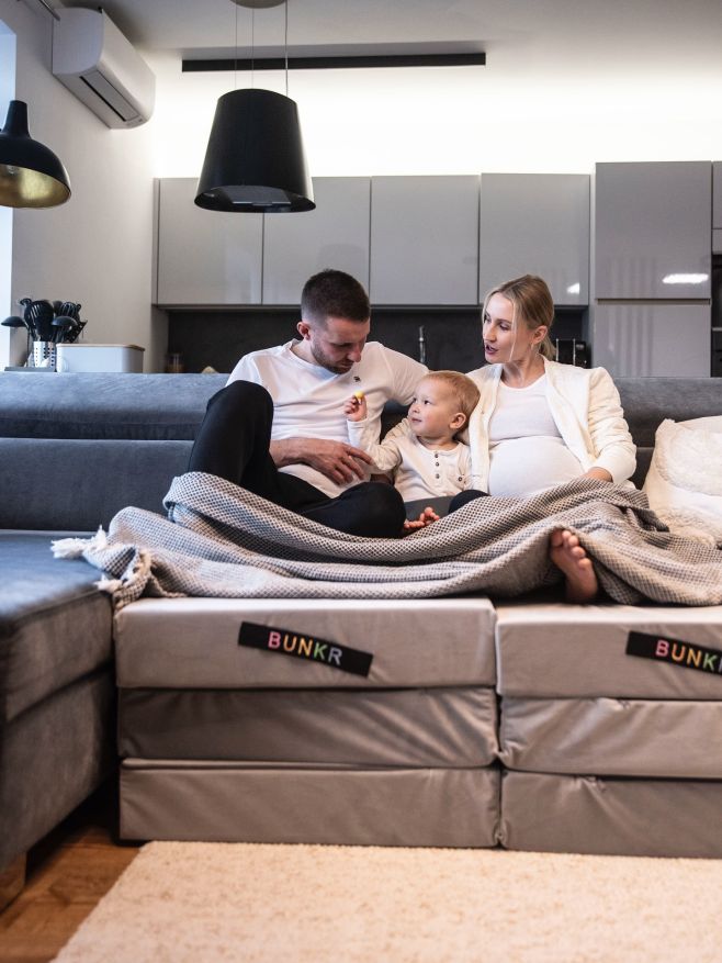 Není nad domácí rodinnou pohodu🥰 Venku je chladno, v obýváku hrají pohádky a vy jste všichni pohromadě pod teplou dekou. A...