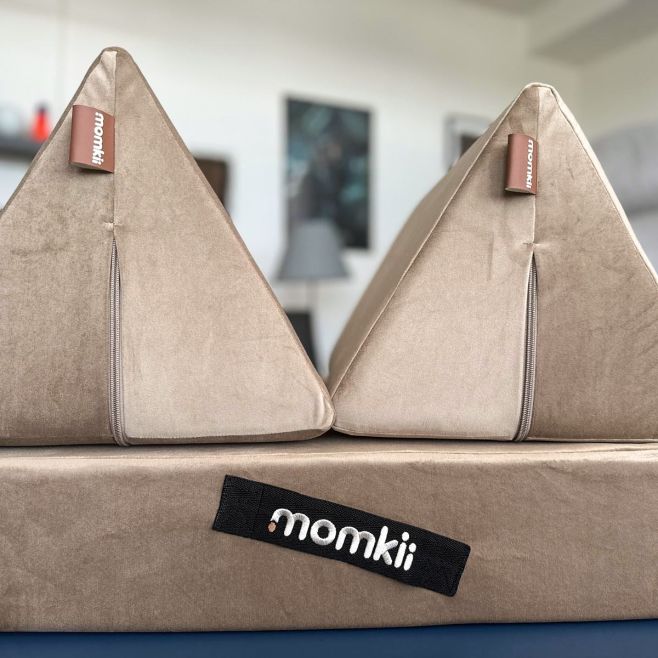 Už nějakou dobu pro vás máme malý upgrade👀✨ Bunk prošel drobnou změnou – a tou je nová nášivka s logem Momkii!🤍 Co na ni...