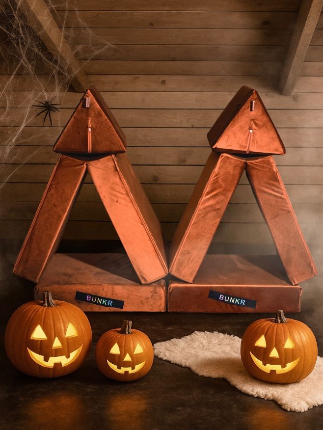 Dneska trochu kouzlení 🎃✨ Multibunkr Lišák v halloweenské náladě👻 Jak moc řešíte Halloween vy? Velkolepá výzdoba,...