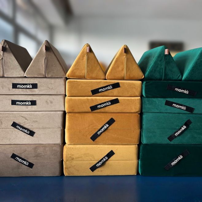 Velbloud🐫 Slunečnice🌻 Páv🦚 Multibunkry Momkii😍 Kterou barvu z těchto tří byste si vybrali? Nebo máte úplně jiného...